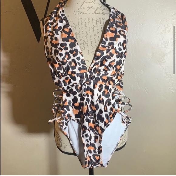 Beach Queen leopard one piece suit - Picture 2 of 4